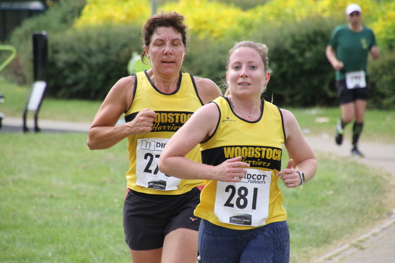 photo 1096 of a runner