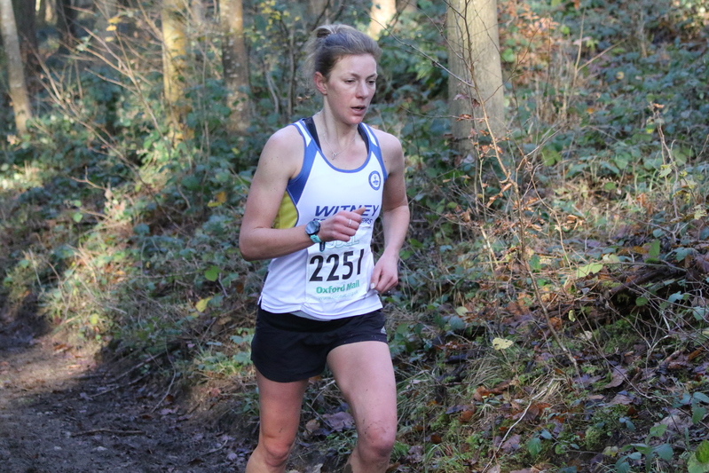 photo 2687 of a runner