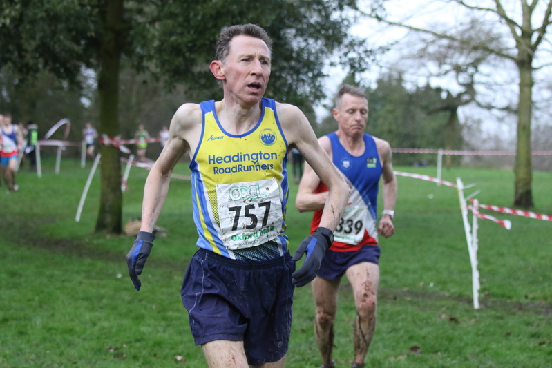 photo 0865 of a runner