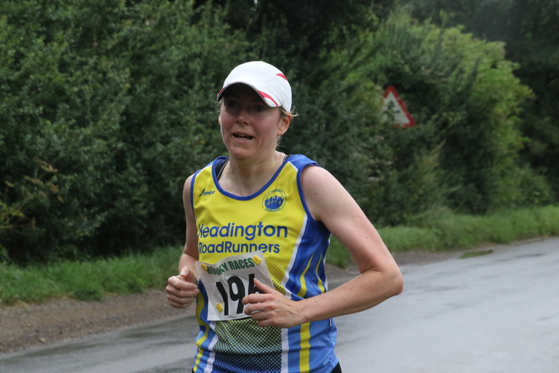 photo 0850 of a runner