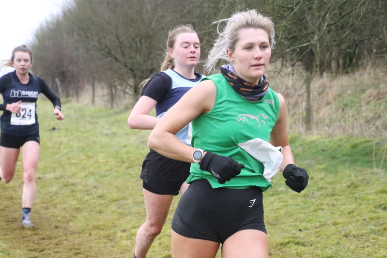 photo 1768 of a runner